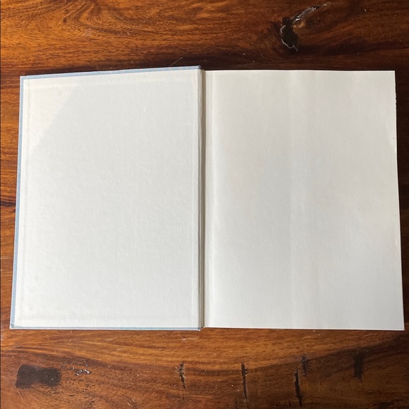 SIGNED Roger Verge’s Entertaining the French Style Vintage Hardcover Book - Picture 5 of 16